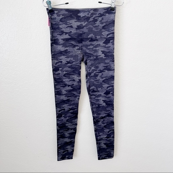 NEW Spanx EcoCare Seamless Leggings size medium - Picture 8 of 14